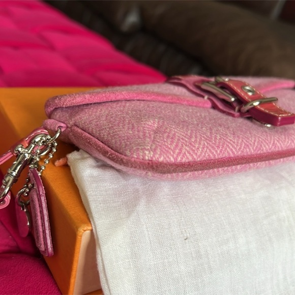 Pink Y2K Coach Tweed Herringbone Wristlet Clutch - Picture 6 of 9